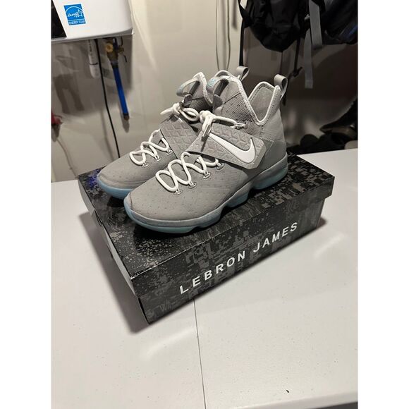 Nike lebron 14 mag Mens size 10.5 - Picture 1 of 5